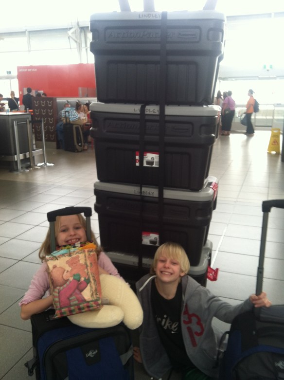 Drw & Lyss, Sydney Airport, AUS