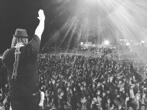 mark-at-show-blk-wht